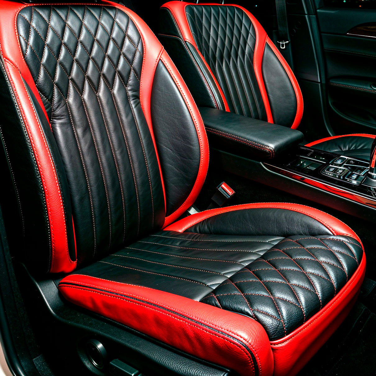 Diamond Chevron Stitching Black&Red