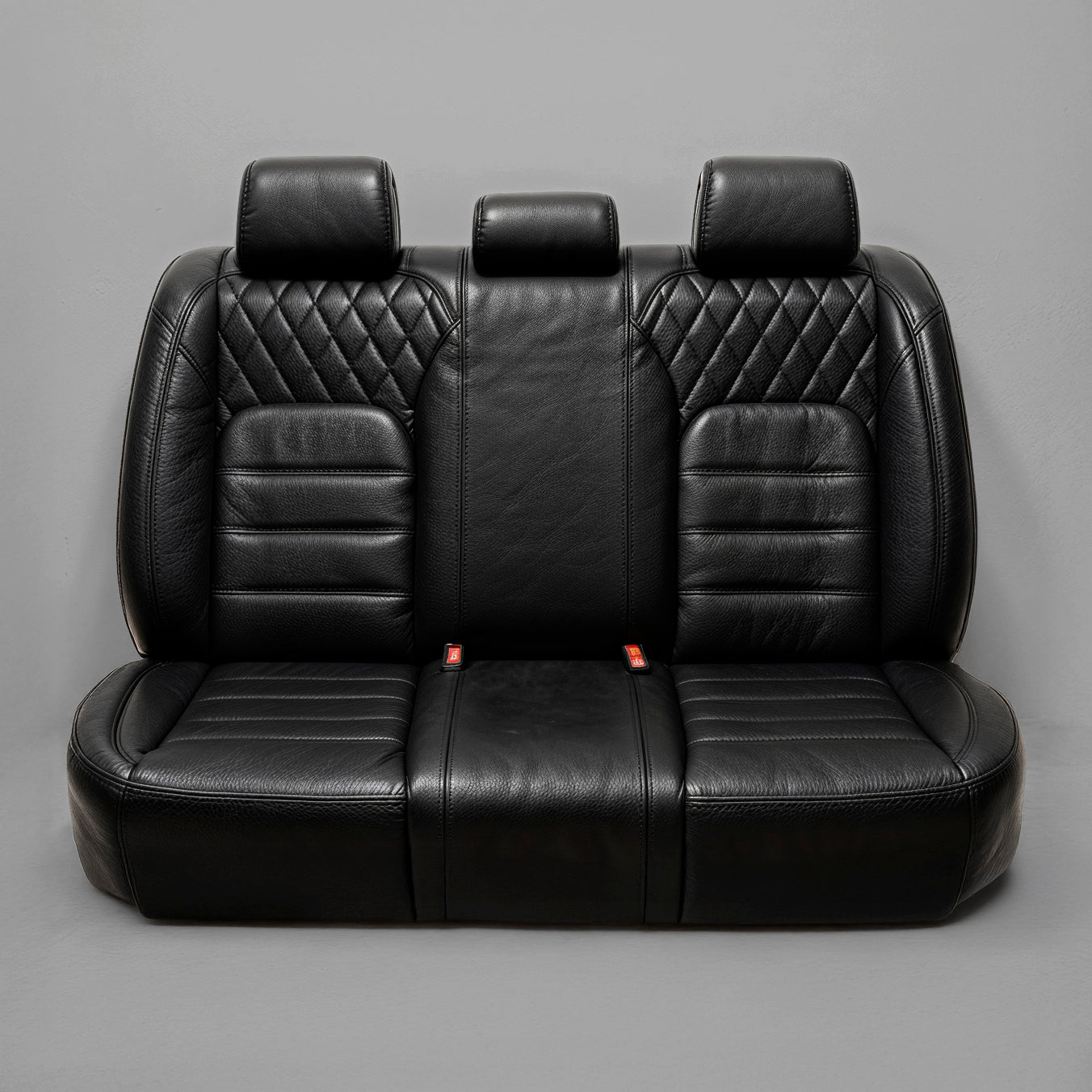 Horizontal Ribbed Pattern Black