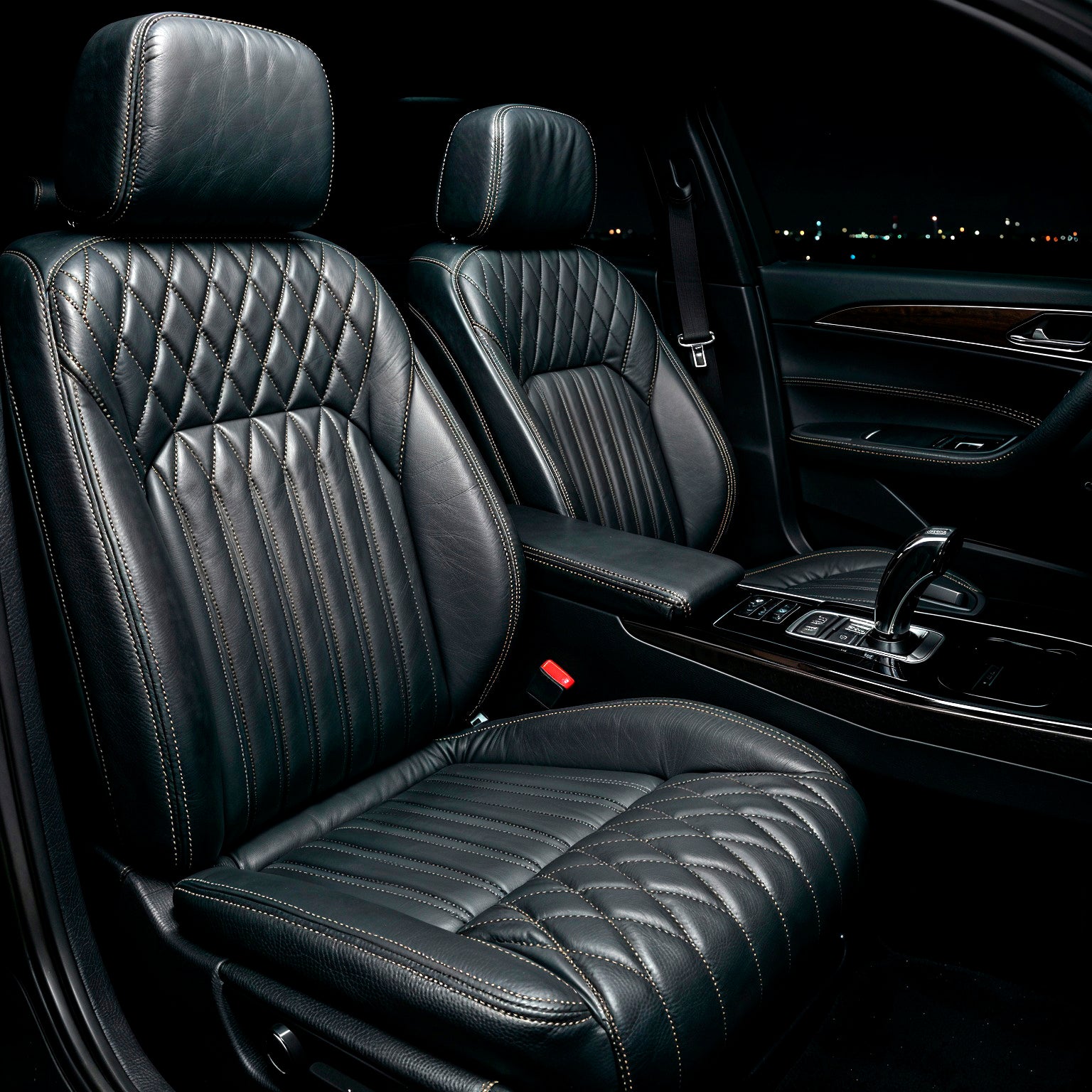 Diamond Chevron Stitching Black