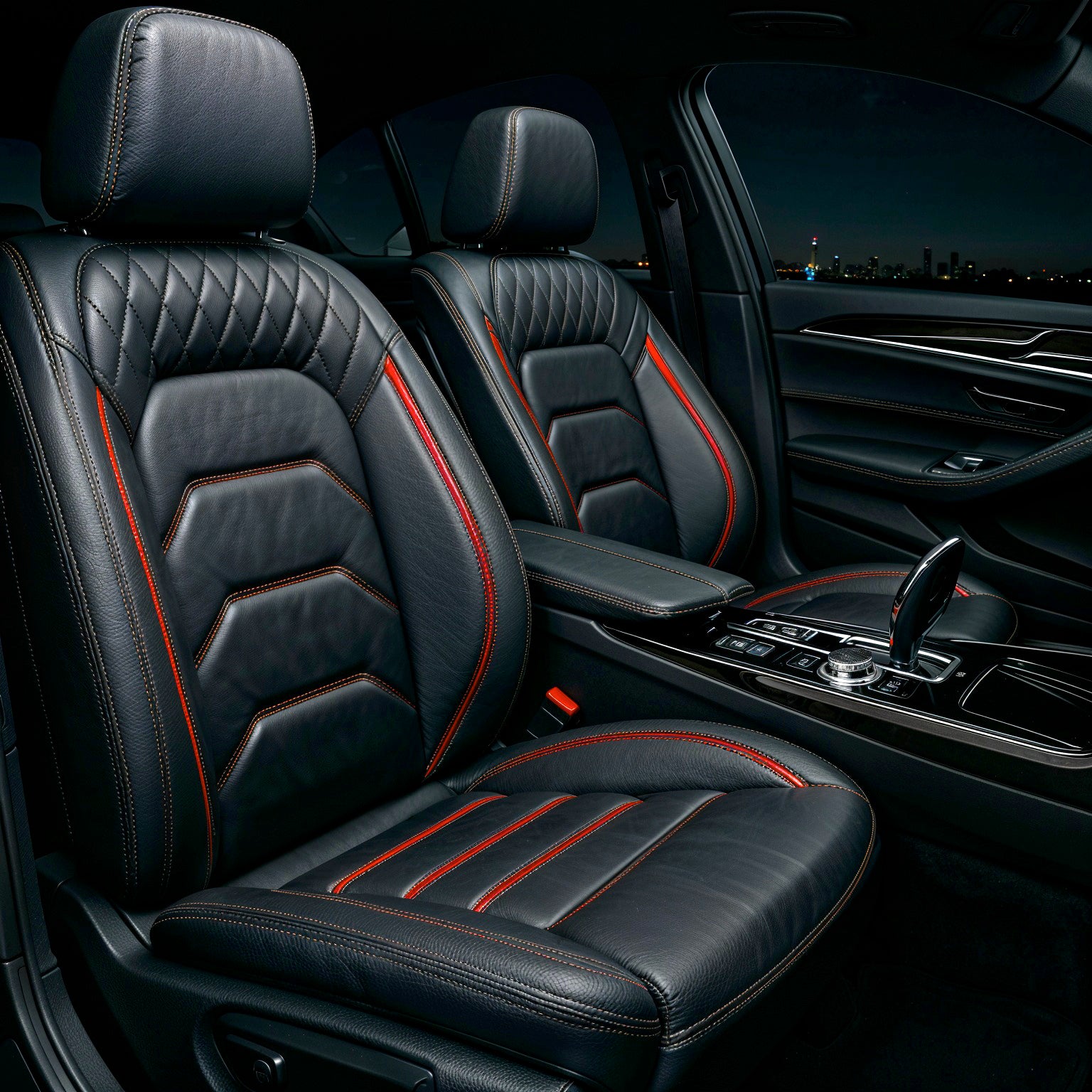 Horizontal Ribbed Pattern Black and Red Line