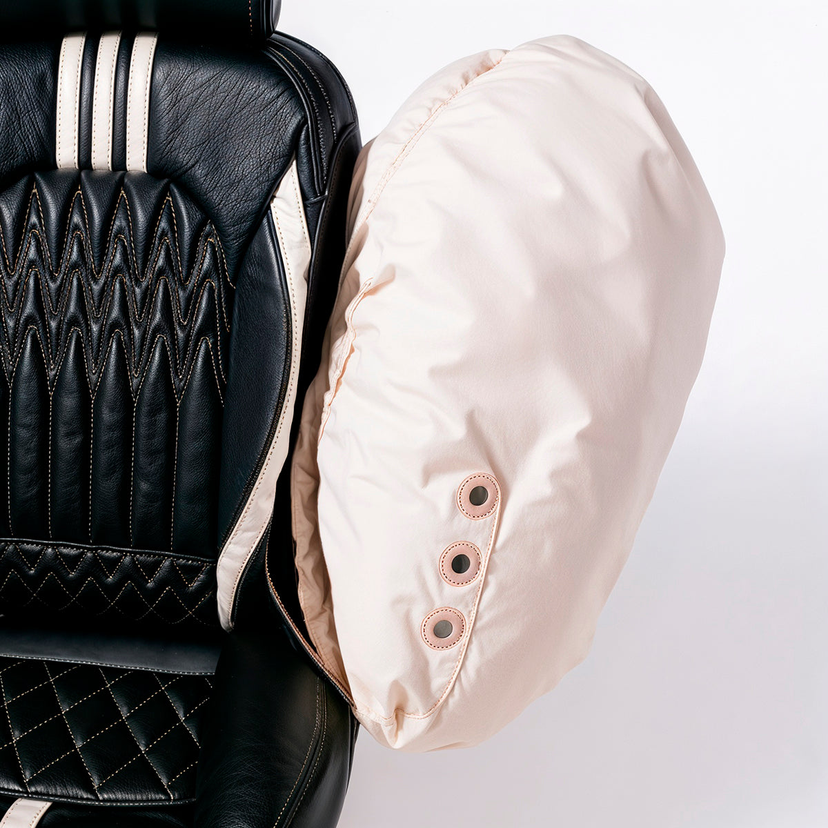 Wave Diamond Stitch Black