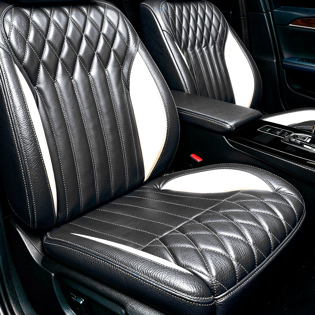 Diamond Chevron Stitching Black&White