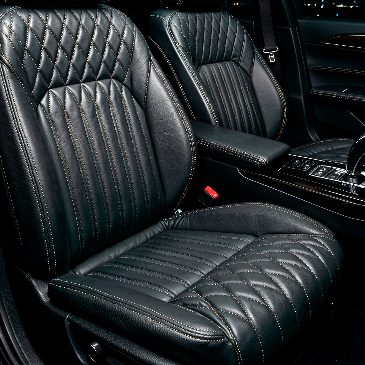 Diamond Chevron Stitching Black