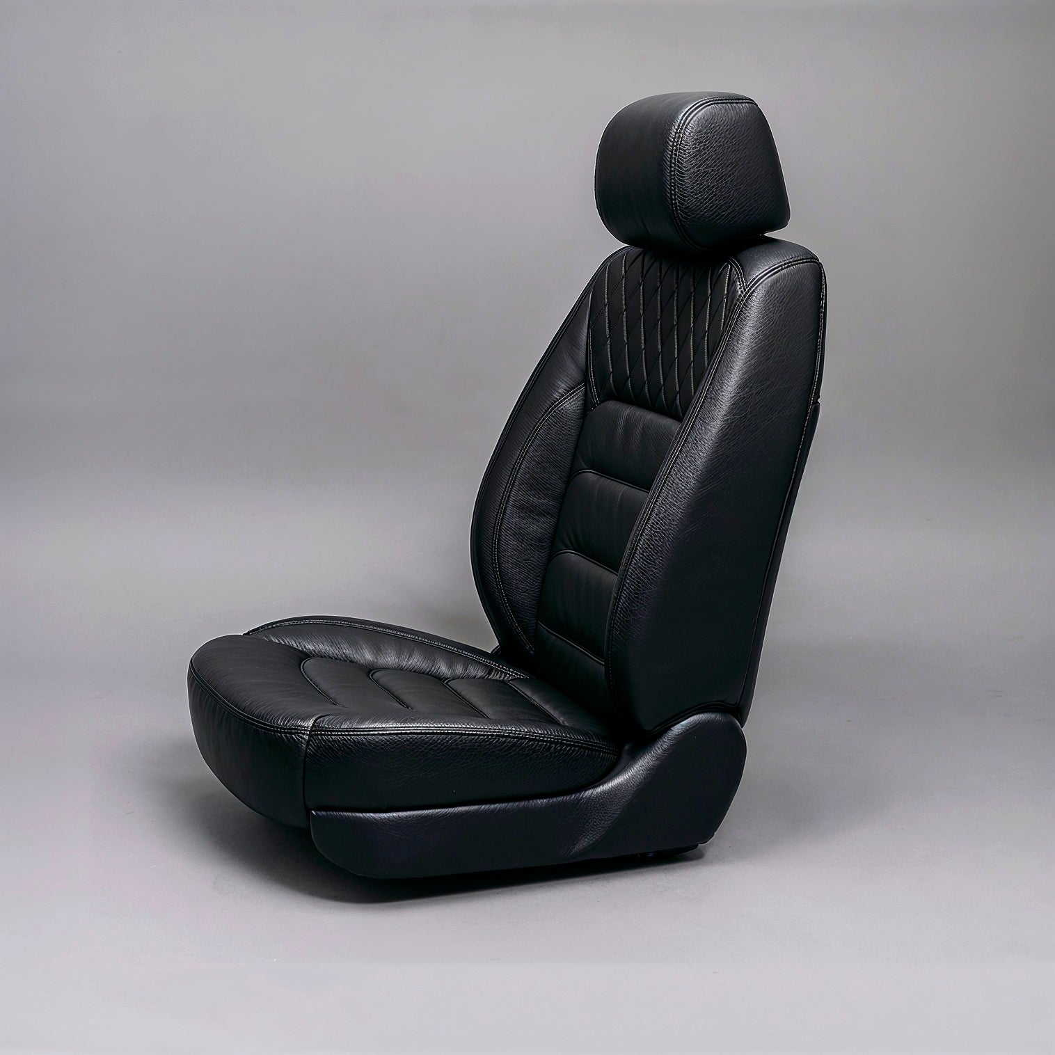 Horizontal Ribbed Pattern Black